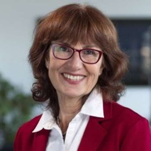 Jale Kurtulus: Finans & Personel Jale Kurtulus´un resmi: Aribas Printing Machinery, Finans ve Personel departmanı